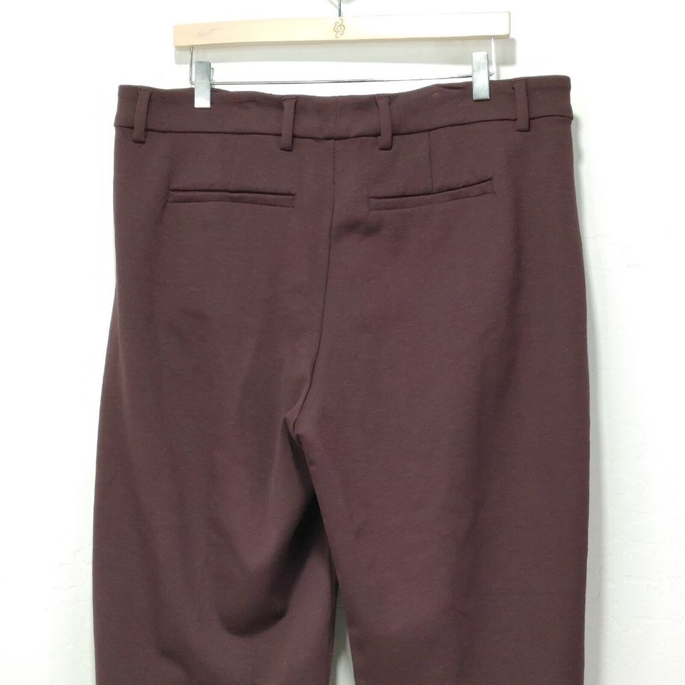 Women's Liverpool Los Angeles Plus Kelsey Knit Trouser Plus 18W Currant Color - Picture 4 of 9